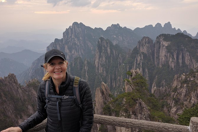 1-Day Mt. Huangshan Tour with Optional Hongcun & Xidi Village - Lunch timing on your own: plan for mountain pricing and options