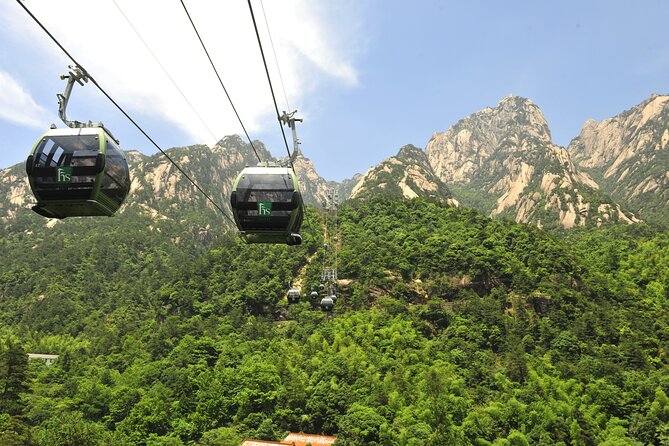 1-Day Mt. Huangshan Tour with Optional Hongcun & Xidi Village - Optional Hongcun & Xidi villages: add character beyond the peaks