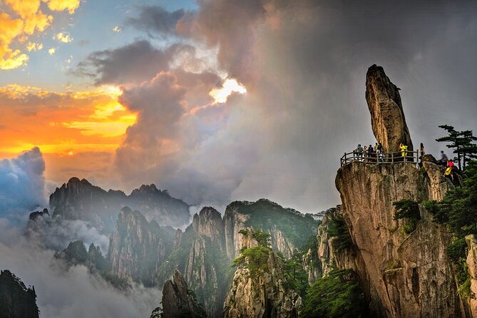 1-Day Mt. Huangshan Tour with Optional Hongcun & Xidi Village - Yungu cable car: when to spend the extra money