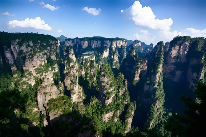 1-Day Private Tour to Zhangjiajie Forest Park & Avatar Mountain - Tianzi Mountain cable car: the best way to get height fast