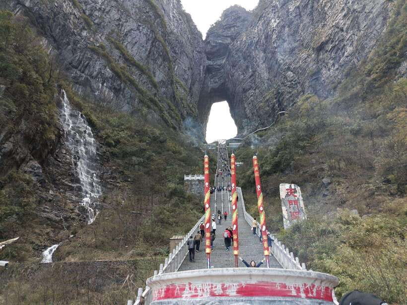 1-Day Private Tour to Zhangjiajie Highlights - Zhangjiajie National Forest Park: How the Guided Walk Changes the Day