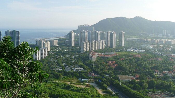 1-Day Sanya Customized Itinerary Charter Car Service - A Private 8-Hour Charter Car Day Around Sanya