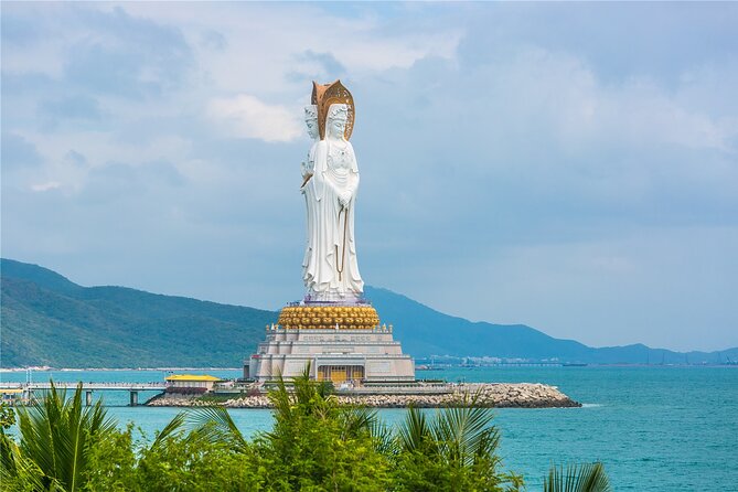 1-Day Sanya Customized Itinerary Charter Car Service - Luhuitou Park: Love-Legend Views and the Eco Bus Ride