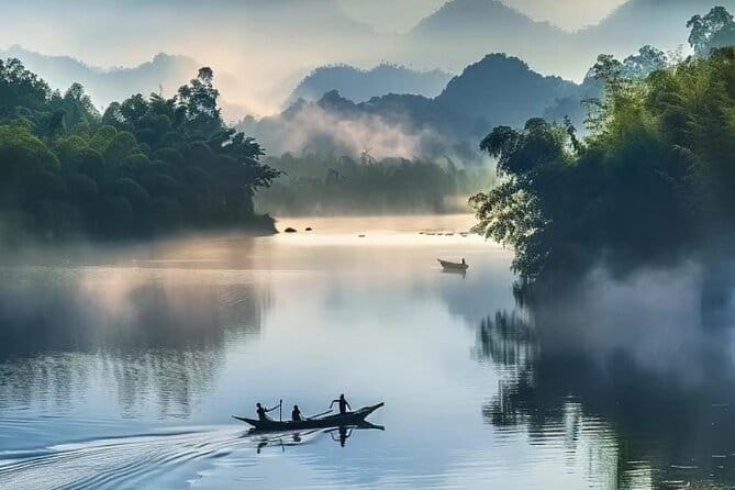 1-Day tour of Guilin-LiRiver cruise-Yangshuo Xianggong hill - The Yangshuo Window: West Street on Your Schedule