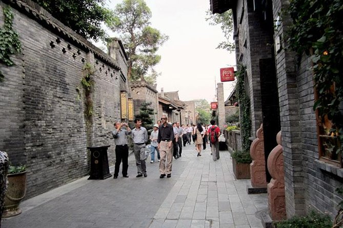 2-Day Private Chengdu Panda Tour - Getting around: private comfort, hotel night, and how time is handled