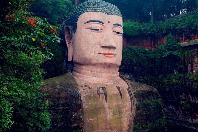 2-Day Private Tour of Leshan Grand Buddha and Emei Shan including Monastery Stay - Leshan Grand Buddha: four hours with Lingyun Temple trails