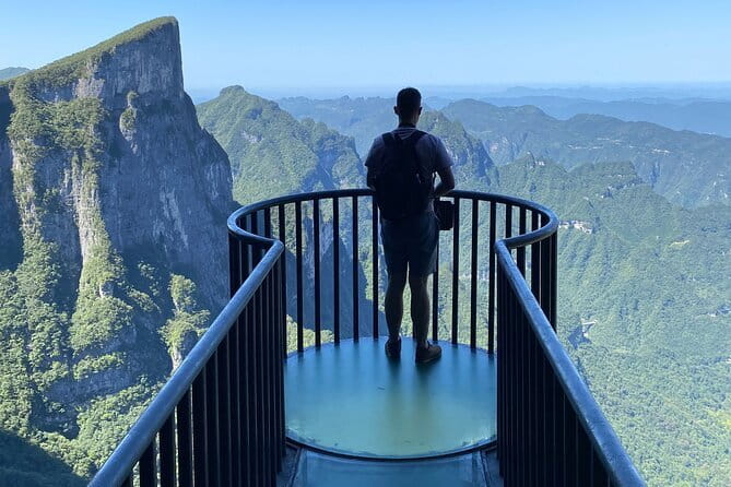 2 Day Private Tour of Zhangjiajie Highlights with Skip The Line - Price and value: what $386 buys you in Zhangjiajie terms