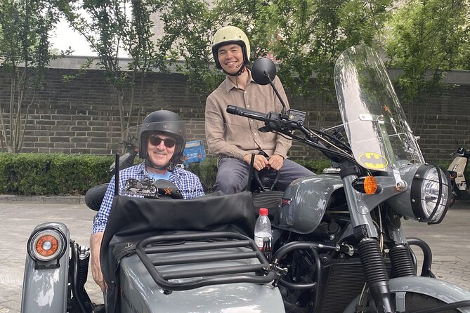 2-Hour “Ancient & Modern” Beijing Sidecar Tour (Day /Night) - Hutongs and Shichahai Houhai Lakes: Where Beijing Life Stays Human
