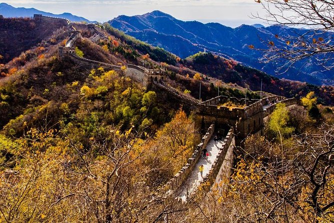 3-Day Private Beijing Tour with Forbidden City, Great Wall, Hutong and Lunch - Summer Palace (Yiheyuan) and the Seasonal Dragon Boat Ride