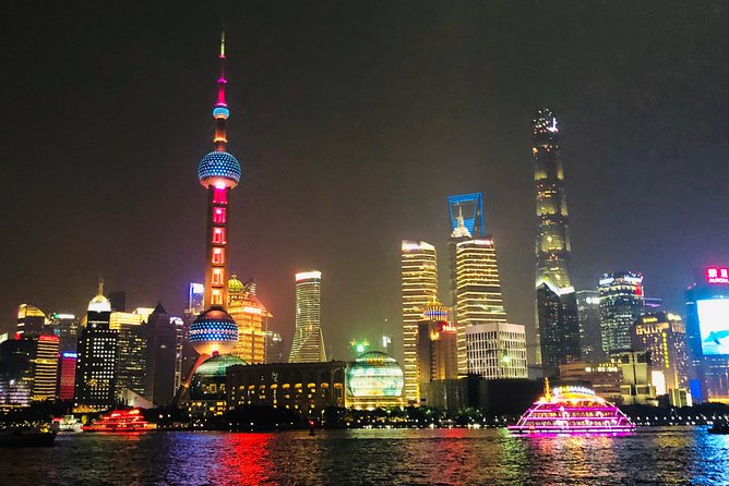 3-Hour Private Tour: The Bund and Shanghai Tower - Shanghai Tower: 2 hours inside the world’s height lesson