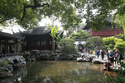 3-Hour Shanghai Yu Garden &Old Town Private Tour with Tea Tasting - Nanshi Old Town market lanes: tea, antiques, and everyday weirdness