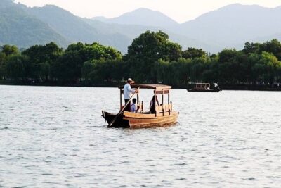 4-Hour Hangzhou City Private Customized Tour with Options - Picking Up at Your Hotel (or the Train Station)