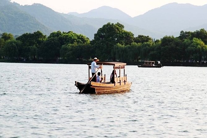 4-Hour Hangzhou City Private Customized Tour with Options - Picking Up at Your Hotel (or the Train Station)