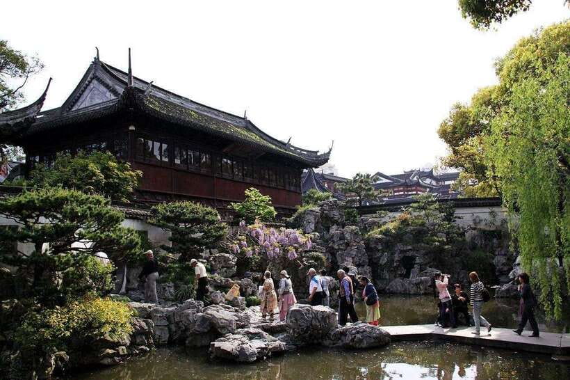4-Hour Shanghai Best Garden and Temple Tour with Tea Tasting - Key highlights you’ll feel right away