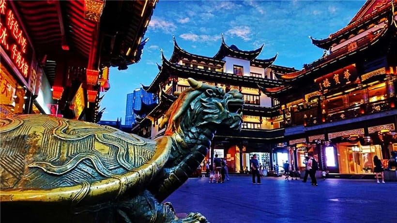 4-Hour Shanghai Best Garden and Temple Tour with Tea Tasting - Yu Garden: the “500-year-old” stop that rewards slow attention