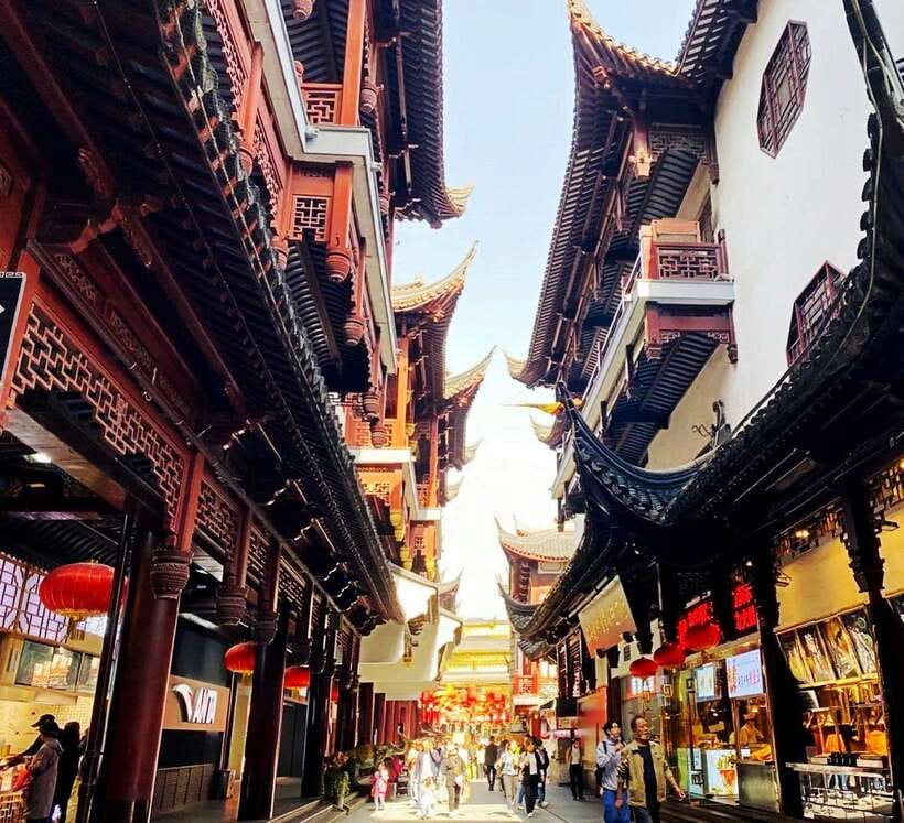 4-Hour Shanghai Best Garden and Temple Tour with Tea Tasting - The guides: why names like Sunny, Ruby, Mabel, and Sammi show up