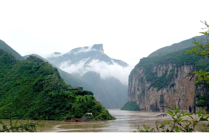 4D3N Yangtze River Victoria Cruise: Chongqing to Yichang - Day 2 in Fengdu: Shuanggui Mountain and optional Ghost City upgrades
