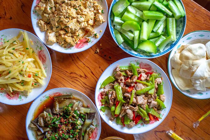 6-Day Go Beyond Shangrila for Wine & Tibetan Culture of Yunnan - Day 1: Shuhe Ancient Town as your low-stress warm-up