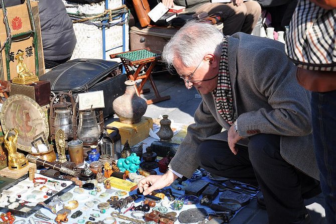 6-Hour Private Beijing Tour: Flower and Fish Market, Panjiayuan Antique Market and 798 Art Zone - Guides make the day: context, flexibility, and better questions
