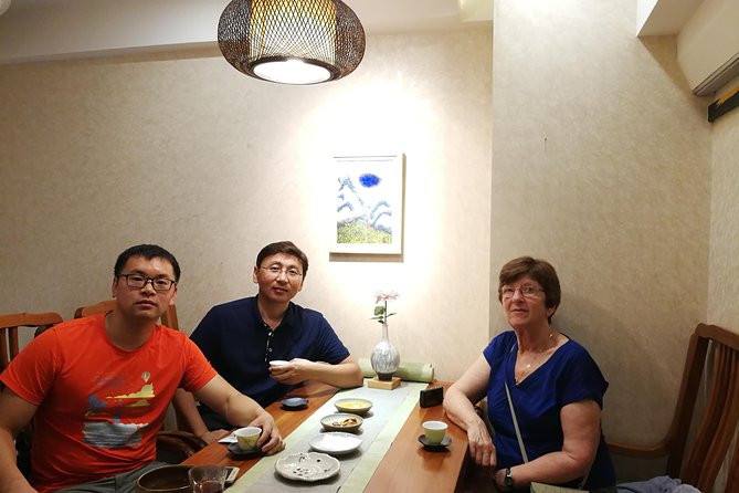 6-Hour Private Chengdu City Walking Tour with Tea Tasting - Starting at Qingyang Gong: the best way to set the tone