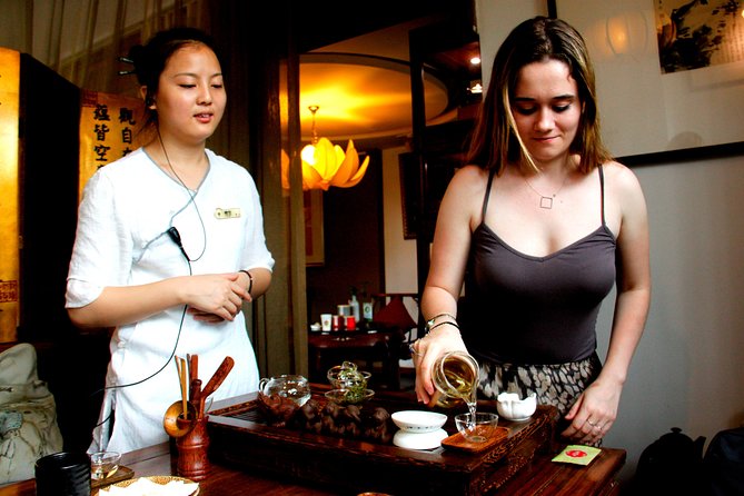6-Hour Private Chengdu City Walking Tour with Tea Tasting - Songxianqiao Curio Art City: tea culture talk with a local pause
