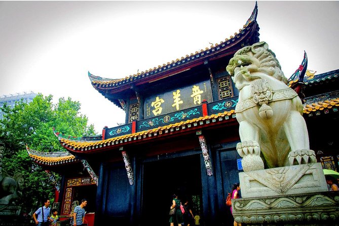 6-Hour Private Chengdu City Walking Tour with Tea Tasting - Qingyang Palace to Qintai Road: from Taoist symbols to old-street shopping