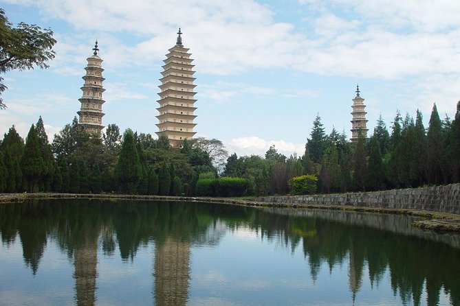 8-Day Private Yunnan Tour to Kunming, Dali, Lijiang and Shangri-La - Lijiang to Shangri-La: Yangtze bend, Stone Drum Town, and Tiger Leaping Gorge transfer
