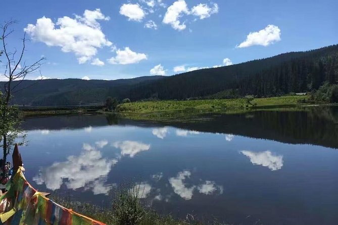 8-Day Private Yunnan Tour to Kunming, Dali, Lijiang and Shangri-La - Songzanlin Temple and Potatso National Park: Tibetan rituals and Shudu Lake altitude