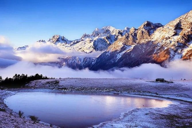 8 Days Private Yunnan Highlight Tour - Day 6: First Bend of the Yangtze plus Tiger Leaping Gorge
