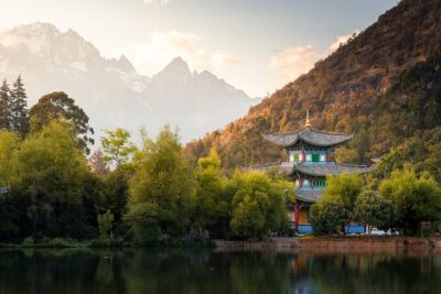 9 days Ancient Town Tour - Day 2: Xizhou Morning Market, Hui Village Stop, and Weishan Old Town