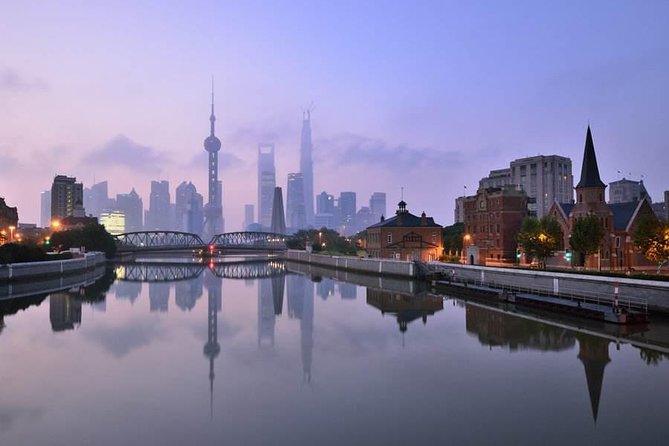 All-inclusive Customized Shanghai Layover Tour - The Bund: iconic skyline photos without the planning headache