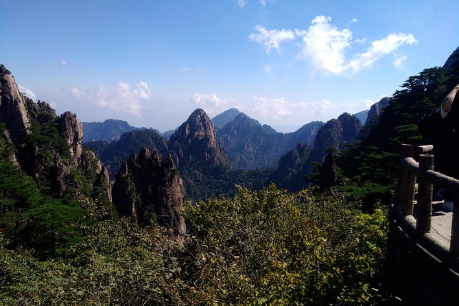 All inclusive Huangshan summit 1 day private tour-No shopping - Getting from Your Huangshan Hotel to the Yungu Cable Car
