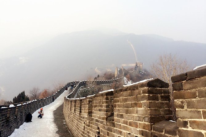 Badaling Great Wall and Ming Tombs Day Tour from Beijing - Guides and group size: what to expect from the human factor