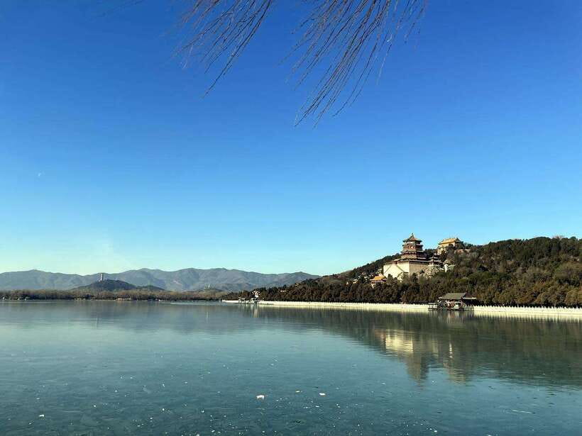 Beijing: 2-Day private Tour with Great wall& Forbidden city - Hutong life and local lunch: the human-scale Beijing you came for