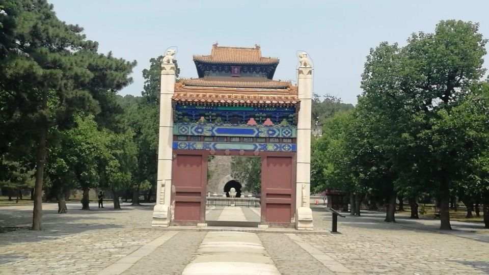 Beijing: Badaling Great Wall & Ming Tombs VIP Skip-the-Line - VIP skip-the-line at Badaling: what you’re really paying for