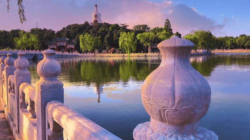 Beijing: Beihai park e-ticket entry - Boat ride on the lake: included entry vs extra rentals