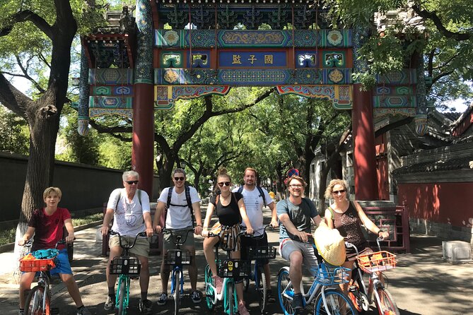 Beijing City Four-hour Bicycle Tour With a Private Guide - Jingshan Park and Changan Avenue Views: City-Wide Perspectives
