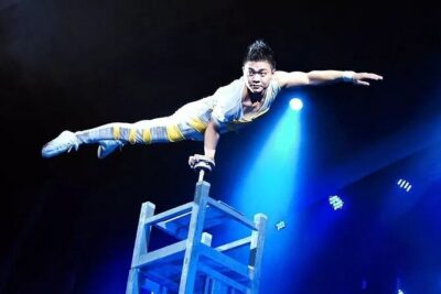 Beijing Evening Acrobat Show In Red Theater With Private Transfer - Your private transfer: the Beijing evening problem, solved