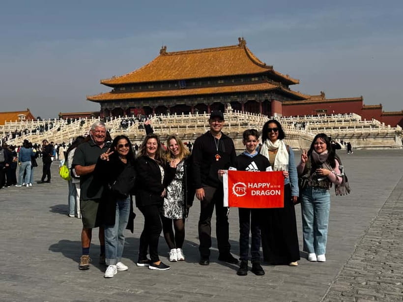 Beijing: Forbidden City Guided Tour with Entry Ticket - Finding your guide at China National Children’s Theatre
