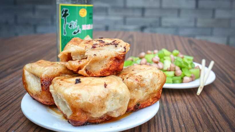 Beijing: Hidden Gems Guided Food Tour with Beer and Tastings - Guides make the difference: names you’ll hear echoed