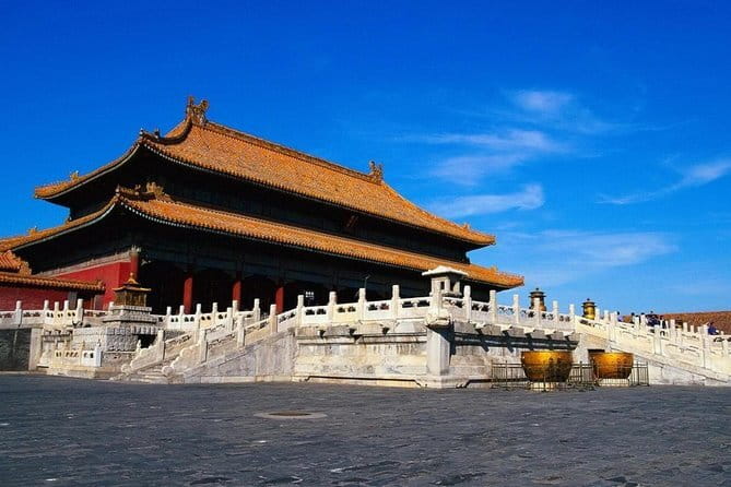 Beijing Historic City Guided Walking Tour + Calligraphy Creation - Yangmeizhu Byway: modern creative alley energy