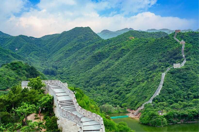 Beijing: Huanghuacheng Lakeside Great Wall Bus/Private Tour - Huanghuacheng: The Water Great Wall Experience