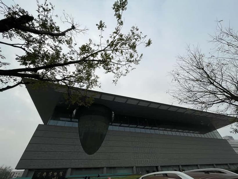 Beijing: Hutongs & Food & Culture Walking Tour - The classic hutong route: Nanluoguxiang and Shichahai