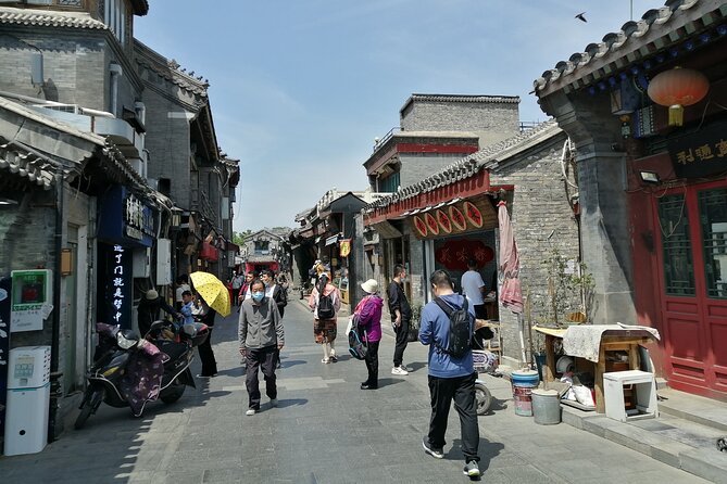 Beijing Hutongs Walking Tour - Walking to the water: the Qianhai–Houhai channel feel