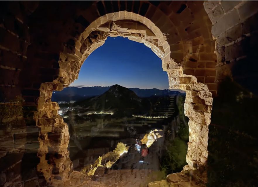 Beijing: Jinshanling and Simatai Wall&Gubei Watertown Tour - Jinshanling Great Wall: the calmer Wall with real hiking energy