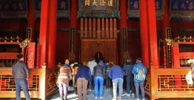 Beijing: Lama Temple, Confucius Temple and Guozijian Museum - Lama Temple: The 54-Foot Sandalwood Buddha and the Maitreya Centerpiece