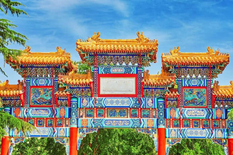 Beijing: Lama Temple Entry Ticket and Optional Guided Tour - Yonghe Lama Temple: Getting Oriented Around the 18-Meter Maitreya
