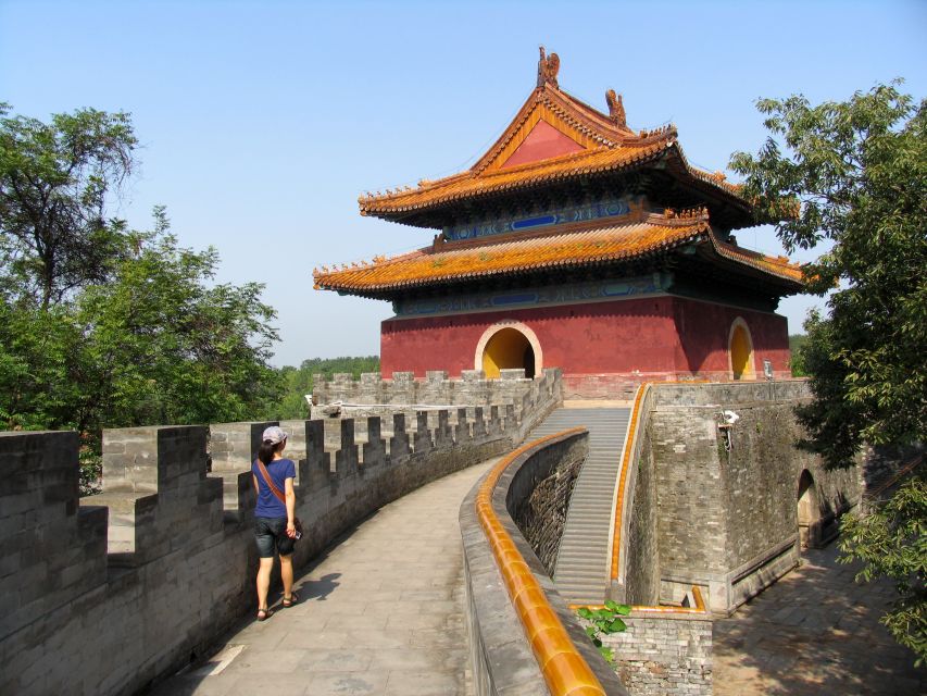 Beijing: Longqing Gorge, Ming Tombs & Lunch Private Day Tour - Should you book this private Beijing day tour?