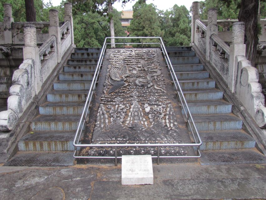 Beijing: Longqing Gorge, Ming Tombs & Lunch Private Day Tour - Door-to-door private transfer: the best part of private is not feeling rushed