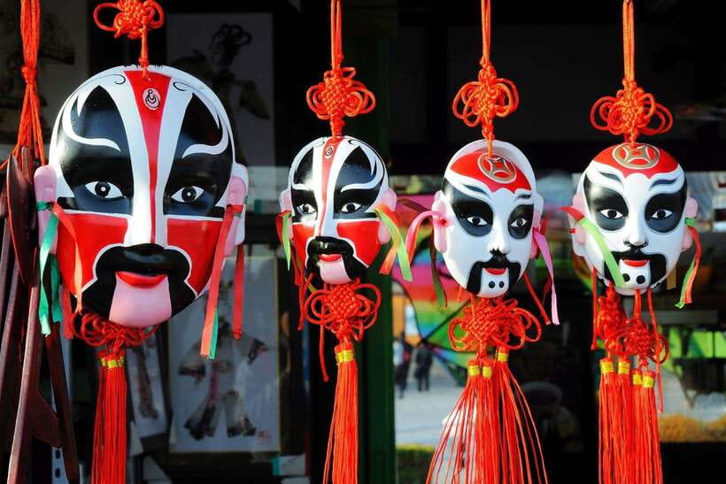 Beijing: Must-See Peking Opera at Liyuan Theatre Ticket - Dinner at the Theatre: Roast Duck or Vegetarian Before the Show